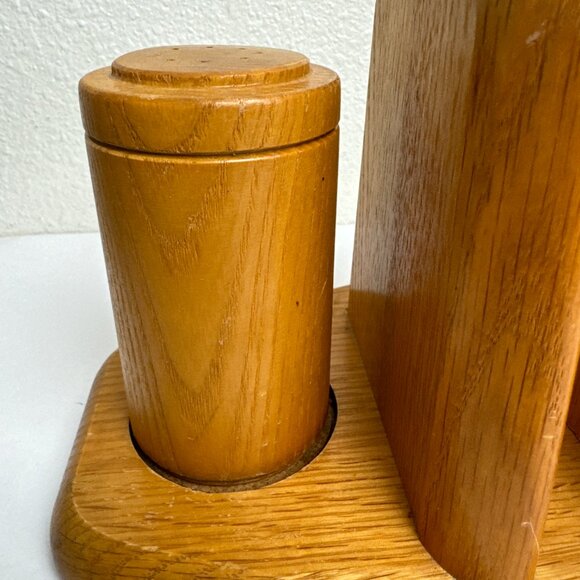 Vintage MCM Wooden Napkin Holder Salt & Pepper Shakers Farmhouse Cottege - Picture 2 of 15